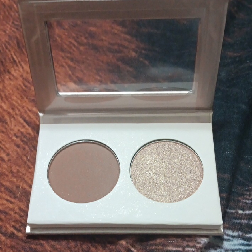Dual Eyeshadow Palette - Brown and Gold